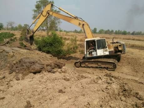 KOMATSU PC120-5