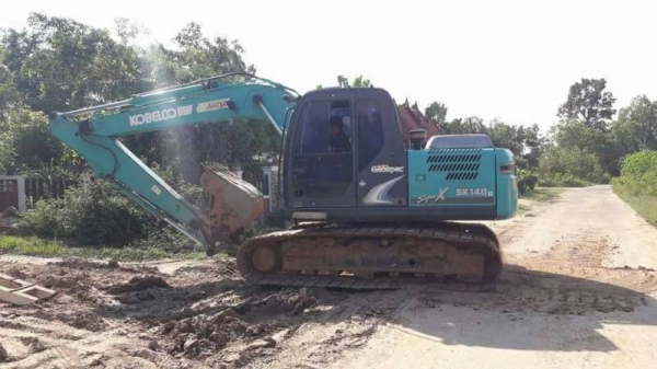 ขาย 1,950,000 KOBELCO SK140 LC SUPER X 9,400 ชั่วโมง สวยกิ๊ป เครื่องดี ปั้มดี โช่หนา เอวแน่น ไฟฟ้าครบ เอกสารอินวอยท์  รถอยู่ จ.สุรินทร์  090-772-3710 090-772-3708