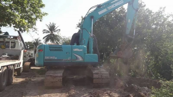 ขาย 1,950,000 KOBELCO SK140 LC SUPER X 9,400 ชั่วโมง สวยกิ๊ป เครื่องดี ปั้มดี โช่หนา เอวแน่น ไฟฟ้าครบ เอกสารอินวอยท์  รถอยู่ จ.สุรินทร์  090-772-3710 090-772-3708