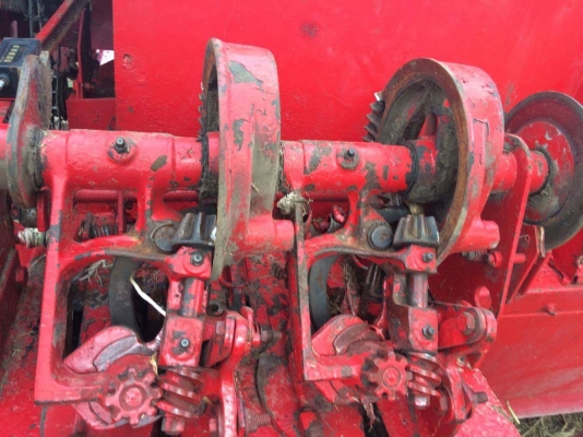 ขายเครื่องอัดฟาง NEWHOLLAND 276 สภาพสวย หัวมัดดี แน่น พร้อมใช้ เจ้าของขายเอง สอบถามได้ ขายเครื่องอัดฟาง NEWHOLLAND 276 สภาพสวย หัวมัดดี แน่น พร้อมใช้ เจ้าของขายเอง สอบถามได้