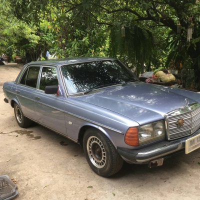 ลดพิเศษ Benz w123 เครื่อง 1J *ผ่อนได้คับ* ลดพิเศษ Benz w123 เครื่อง 1J *ผ่อนได้คับ*