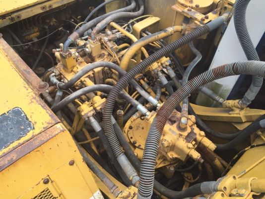 ขายรถแบคโฮ KOMATSU PC 200-5 คอนโทนยาว มีใบอินวอล สนใจโทร 081-970-1072