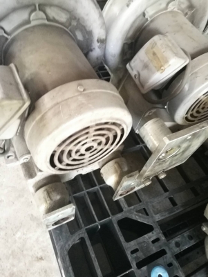 2000 บ. ส่งฟรี 083-2000058 ริงโบลเวอร์ืยี่ห้อ FUJI ดูด-เป่ากำลังแรง กำลัง 550/850 W. ต่อให้พร้อมเสียบไฟบ้าน 220 V.ใช้งานได้เลย(มีหลายตัว)