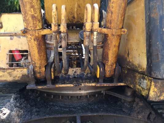 รถแบคโฮ CAT E200 B