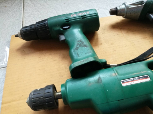 ชุดไร้สาย HITACHI 3 อัน 2000 บ. ส่งฟรี083-2000058  LINE ID: line832923 ชุดสว่าน-บล๊อคแบตเตอรี่ HITACHI จากญี่ปุ่น 3 อัน 3 แบบ พร้อมแท่นชาร์ท 2 อัน (มีแบตให้ก้อนเดียว)