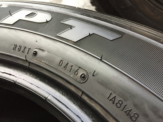 ยาง Dunlop 265-60-18 ปี 16 ครบชุด 4 เส้น 8000 สภาพสวยๆไม่มีปะไม่บวมไม่กินข้าง ดอกยางเหลือเยอะเอาไปวิ่งกันใด้อีกยาวค่ะ ยาง Dunlop 265-60-18 ปี 16 ครบชุด 4 เส้น 8000 สภาพสวยๆไม่มีปะไม่บวมไม่กินข้าง ดอกยางเหลือเยอะเอาไปวิ่งกันใด้อีกยาวค่ะ