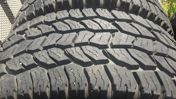 ขายยาง Cooper a/t3 265/65/17 ปี13สวยๆ ขายยาง Cooper a/t3 265/65/17 ปี13สวยๆ