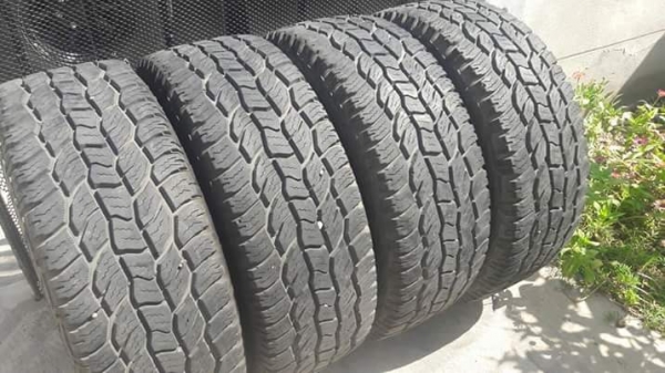 ขายยาง Cooper a/t3 265/65/17 ปี13สวยๆ ขายยาง Cooper a/t3 265/65/17 ปี13สวยๆ