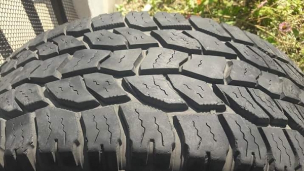 ขายยาง Cooper a/t3 265/65/17 ปี13สวยๆ ขายยาง Cooper a/t3 265/65/17 ปี13สวยๆ