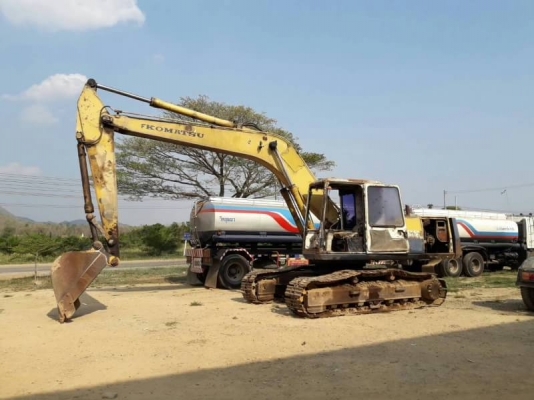 ขาย 385,000 KOMATSU  200 - 5 ซี่เรียล 64913  เครื่องดี ปั้มดี  เอวแน่น  ช่วงล่างพอใช้รถทำงานอยู่  รถอยู่ นครปฐม 090-772-3710 090-772-3708