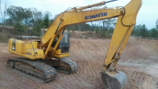 ขาย 1,350,000 KOMATSU PC 200-7 ทำงาน ดี เครื่องดี ปั้มดี โซใหม่ เอวใหม่ สภาพพร้อมใช้ เอกสารอินวอยท์ รถอยู่. ขอนแก่น  090-772-3710 090-772-3708