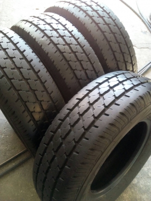 195R14 BRIDGESTONE LEO 677 ชุด 4 เส้น tel.063-286-3551, 081-427-3941 195R14 BRIDGESTONE LEO 677 ชุด 4 เส้น tel.063-286-3551, 081-427-3941