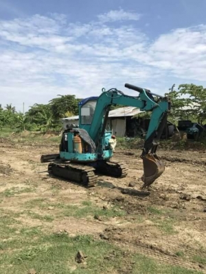 KOMATSU PC28UU-2E