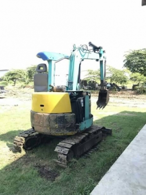KOMATSU PC28UU-2E