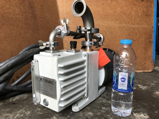 ขายแวกกั้มสุญญากาศ Leybold 1/3HP. 380V made in USA สภาพสวยมาก ใช้งานมาน้อย น้ำมันใสๆครับ พร้อมใช้งาน ขายแวกกั้มสุญญากาศ Leybold 1/3HP. 380V made in USA สภาพสวยมาก ใช้งานมาน้อย น้ำมันใสๆครับ พร้อมใช้งาน
