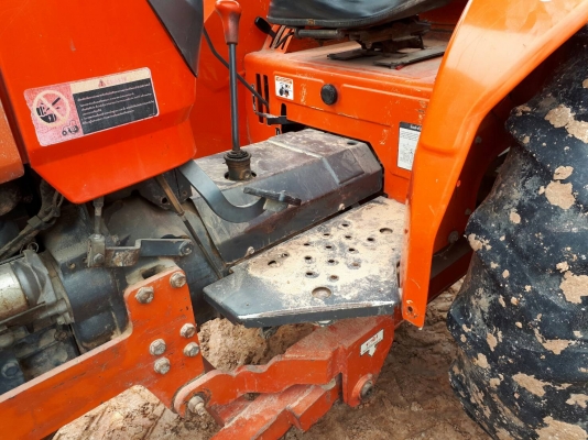 ขายด่วนรถไถ KUBOTA M5000 อุปกรณ์ ผาน6ดันหน้า เครื่องเียร์ดี ท้ายแน่น รถสภาพสด พร้อมใช้งาน เอกสารเล่มทะเบียน
