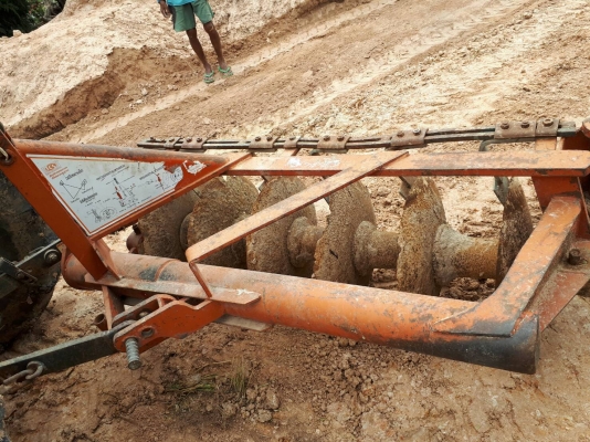 ขายด่วนรถไถ KUBOTA M5000 อุปกรณ์ ผาน6ดันหน้า เครื่องเียร์ดี ท้ายแน่น รถสภาพสด พร้อมใช้งาน เอกสารเล่มทะเบียน