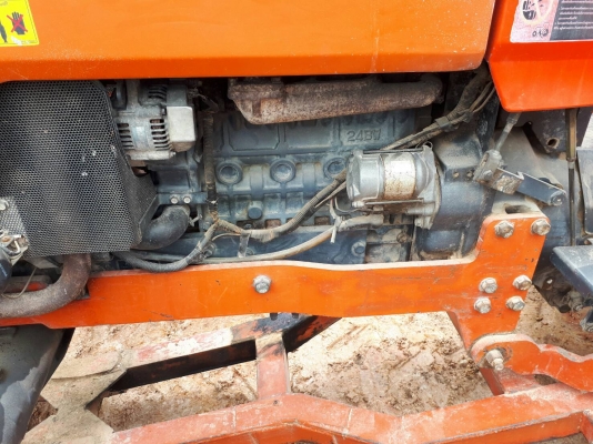 ขายด่วนรถไถ KUBOTA M5000 อุปกรณ์ ผาน6ดันหน้า เครื่องเียร์ดี ท้ายแน่น รถสภาพสด พร้อมใช้งาน เอกสารเล่มทะเบียน