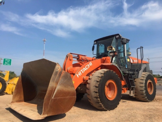 ขายรถตักล้อยาง HITACHI ZW220 (เทียบเท่า WA380-6) ปี 2012 รถนอกนำเข้าจากญี่ปุ่น มีVDOการทำงานครับ