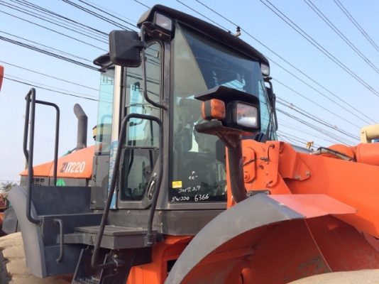 ขายรถตักล้อยาง HITACHI ZW220 (เทียบเท่า WA380-6) ปี 2012 รถนอกนำเข้าจากญี่ปุ่น มีVDOการทำงานครับ