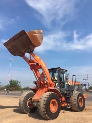 ขายรถตักล้อยาง HITACHI ZW220 (เทียบเท่า WA380-6) ปี 2012 รถนอกนำเข้าจากญี่ปุ่น มีVDOการทำงานครับ