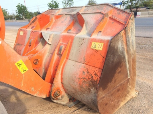 ขายรถตักล้อยาง HITACHI ZW220 (เทียบเท่า WA380-6) ปี 2012 รถนอกนำเข้าจากญี่ปุ่น มีVDOการทำงานครับ