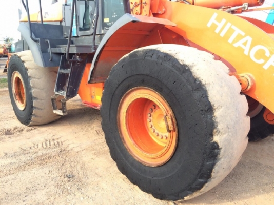 ขายรถตักล้อยาง HITACHI ZW220 (เทียบเท่า WA380-6) ปี 2012 รถนอกนำเข้าจากญี่ปุ่น มีVDOการทำงานครับ