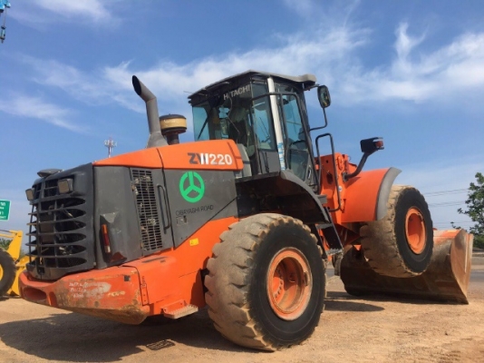 ขายรถตักล้อยาง HITACHI ZW220 (เทียบเท่า WA380-6) ปี 2012 รถนอกนำเข้าจากญี่ปุ่น มีVDOการทำงานครับ