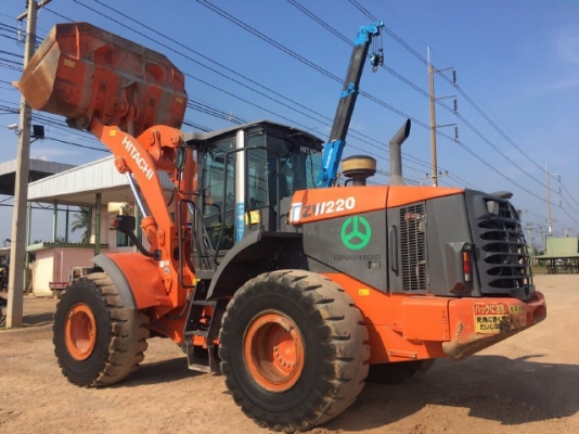 ขายรถตักล้อยาง HITACHI ZW220 (เทียบเท่า WA380-6) ปี 2012 รถนอกนำเข้าจากญี่ปุ่น มีVDOการทำงานครับ