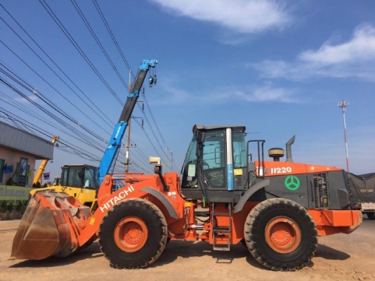 ขายรถตักล้อยาง HITACHI ZW220 (เทียบเท่า WA380-6) ปี 2012 รถนอกนำเข้าจากญี่ปุ่น มีVDOการทำงานครับ