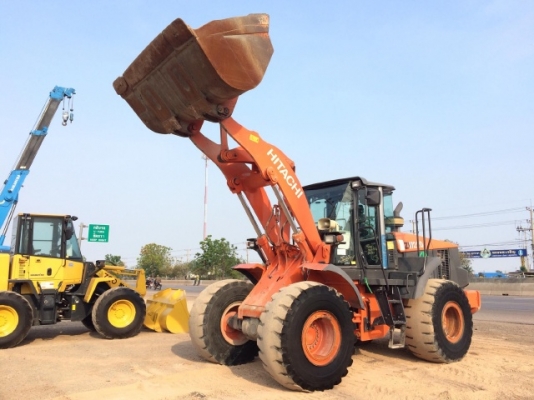 ขายรถตักล้อยาง HITACHI ZW220 (เทียบเท่า WA380-6) ปี 2012 รถนอกนำเข้าจากญี่ปุ่น มีVDOการทำงานครับ