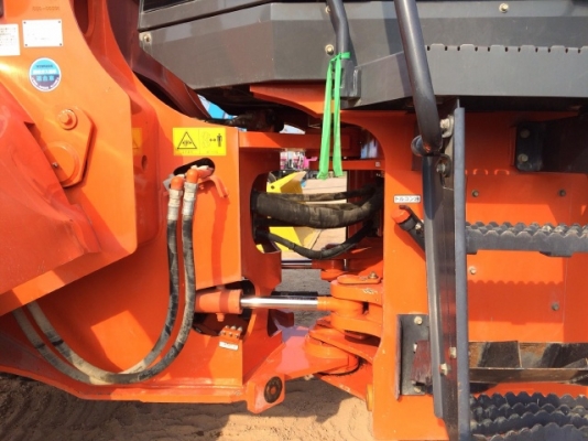 ขายรถตักล้อยาง HITACHI ZW220 (เทียบเท่า WA380-6) ปี 2012 รถนอกนำเข้าจากญี่ปุ่น มีVDOการทำงานครับ