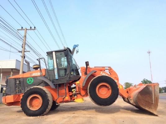 ขายรถตักล้อยาง HITACHI ZW220 (เทียบเท่า WA380-6) ปี 2012 รถนอกนำเข้าจากญี่ปุ่น มีVDOการทำงานครับ