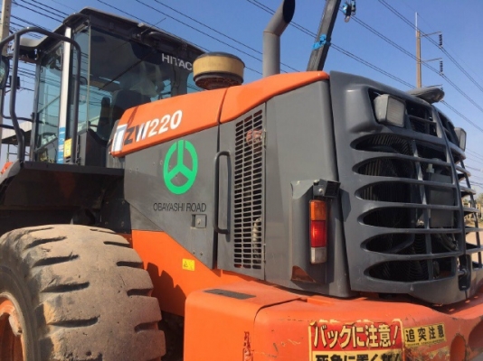 ขายรถตักล้อยาง HITACHI ZW220 (เทียบเท่า WA380-6) ปี 2012 รถนอกนำเข้าจากญี่ปุ่น มีVDOการทำงานครับ