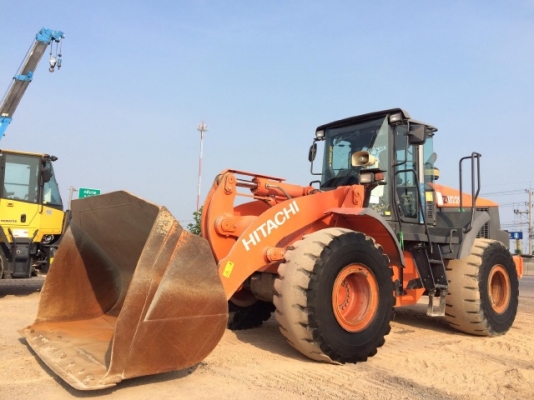 ขายรถตักล้อยาง HITACHI ZW220 (เทียบเท่า WA380-6) ปี 2012 รถนอกนำเข้าจากญี่ปุ่น มีVDOการทำงานครับ