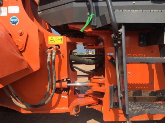 ขายรถตักล้อยาง HITACHI ZW220 (เทียบเท่า WA380-6) ปี 2012 รถนอกนำเข้าจากญี่ปุ่น มีVDOการทำงานครับ