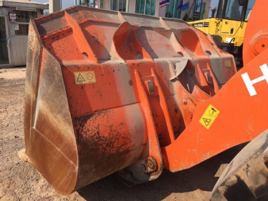 ขายรถตักล้อยาง HITACHI ZW220 (เทียบเท่า WA380-6) ปี 2012 รถนอกนำเข้าจากญี่ปุ่น มีVDOการทำงานครับ