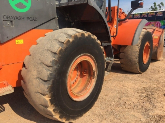 ขายรถตักล้อยาง HITACHI ZW220 (เทียบเท่า WA380-6) ปี 2012 รถนอกนำเข้าจากญี่ปุ่น มีVDOการทำงานครับ