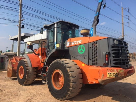 ขายรถตักล้อยาง HITACHI ZW220 (เทียบเท่า WA380-6) ปี 2012 รถนอกนำเข้าจากญี่ปุ่น มีVDOการทำงานครับ