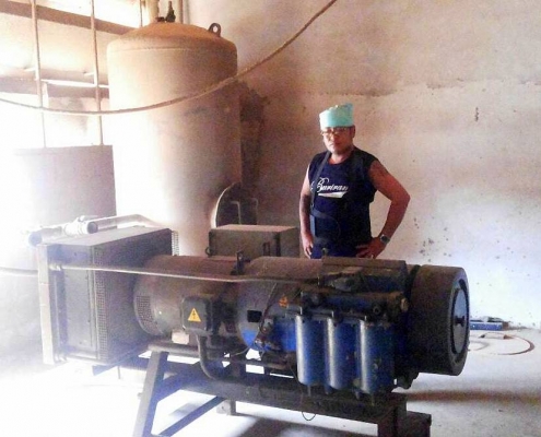 รับซ่อมปั้มลม overhaul ลูกสูบ สกรู แวนทุกยี่ห้อ ทั้งไฮเพรสเช่อร์ โลเพรสเช่อร์ ถังลม ทั่วราชอาณาจักร0912152886,0933968844