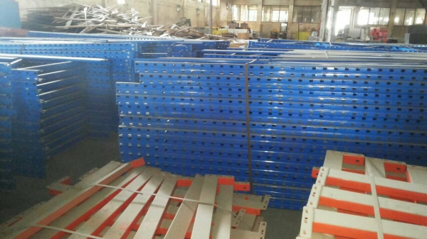 ขายแร็ควางสินค้าสภาดี อุปกรณ์ครบ สามารถประกอบได้ตามภาพเลยครับ สินค้ามีจำนวนเยอะมากครับ สภาพสมบูรณ์