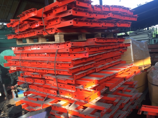 ขายแร็ควางสินค้าสภาดี อุปกรณ์ครบ สามารถประกอบได้ตามภาพเลยครับ สินค้ามีจำนวนเยอะมากครับ สภาพสมบูรณ์