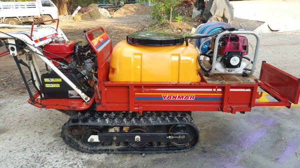 รถบรรทุกการเกษตร พร้อมปั้มฉีดยา  สอบถามต่อรองได้ พร้อมใช้งาน รหัส D2 -  2