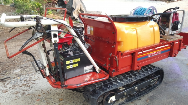 รถบรรทุกการเกษตร พร้อมปั้มฉีดยา  สอบถามต่อรองได้ พร้อมใช้งาน รหัส D2 -  2