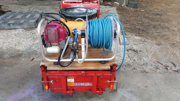 รถบรรทุกการเกษตร พร้อมปั้มฉีดยา  สอบถามต่อรองได้ พร้อมใช้งาน รหัส D2 -  2