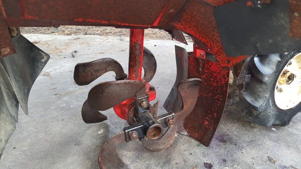 รถพรวนดินสาดออกข้าง พร้อมใช้งาน ราคา 17800 บาท รหัสสินค้า  D2 -  19