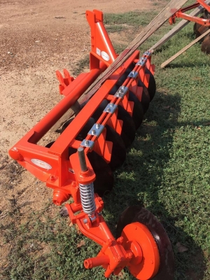 ขายแทรกเตอร์คูโบต้า  L1-26 แรง เพลาเดียว พร้อมผาน5 เครื่องดีมากๆ