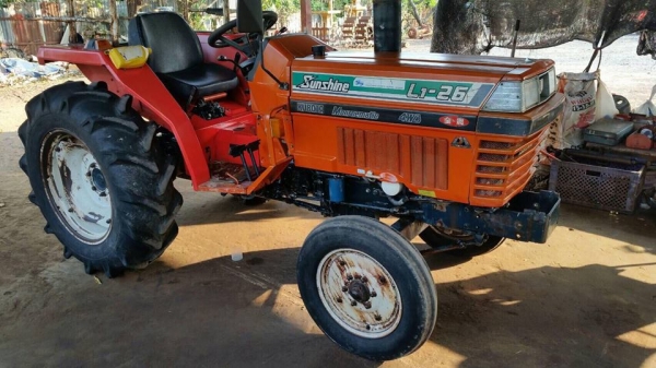 ขายแทรกเตอร์คูโบต้า  L1-26 แรง เพลาเดียว พร้อมผาน5 เครื่องดีมากๆ