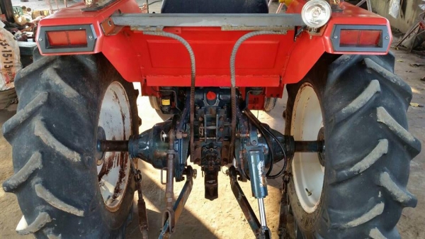 ขายแทรกเตอร์คูโบต้า  L1-26 แรง เพลาเดียว พร้อมผาน5 เครื่องดีมากๆ