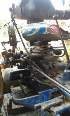 ขาย รถไถ FORD 6600 T5 เอกสารใบอินวอยซ์ อุปกรณ์มีใบดันหน้า เครื่องปลูกอ้อย ผาน 6 และผาน 3 ราคาต่อรองได้